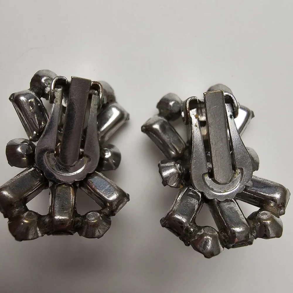 Vintage 1950s Rhinestone Baguette Cluster Clip-On Earrings - Mid-Century Glamour